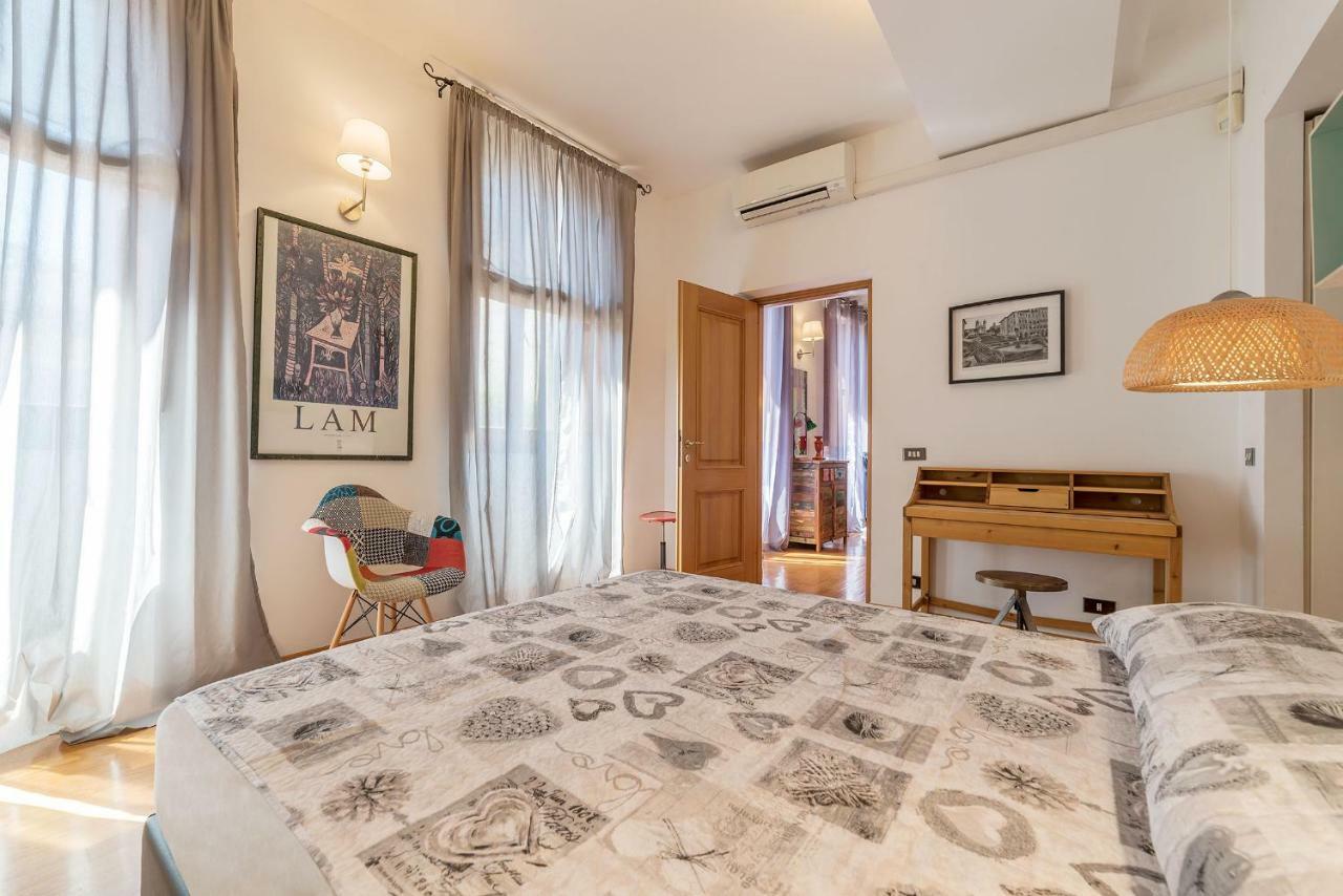 Piazza Di Spagna Stylish Flat Рим Екстериор снимка