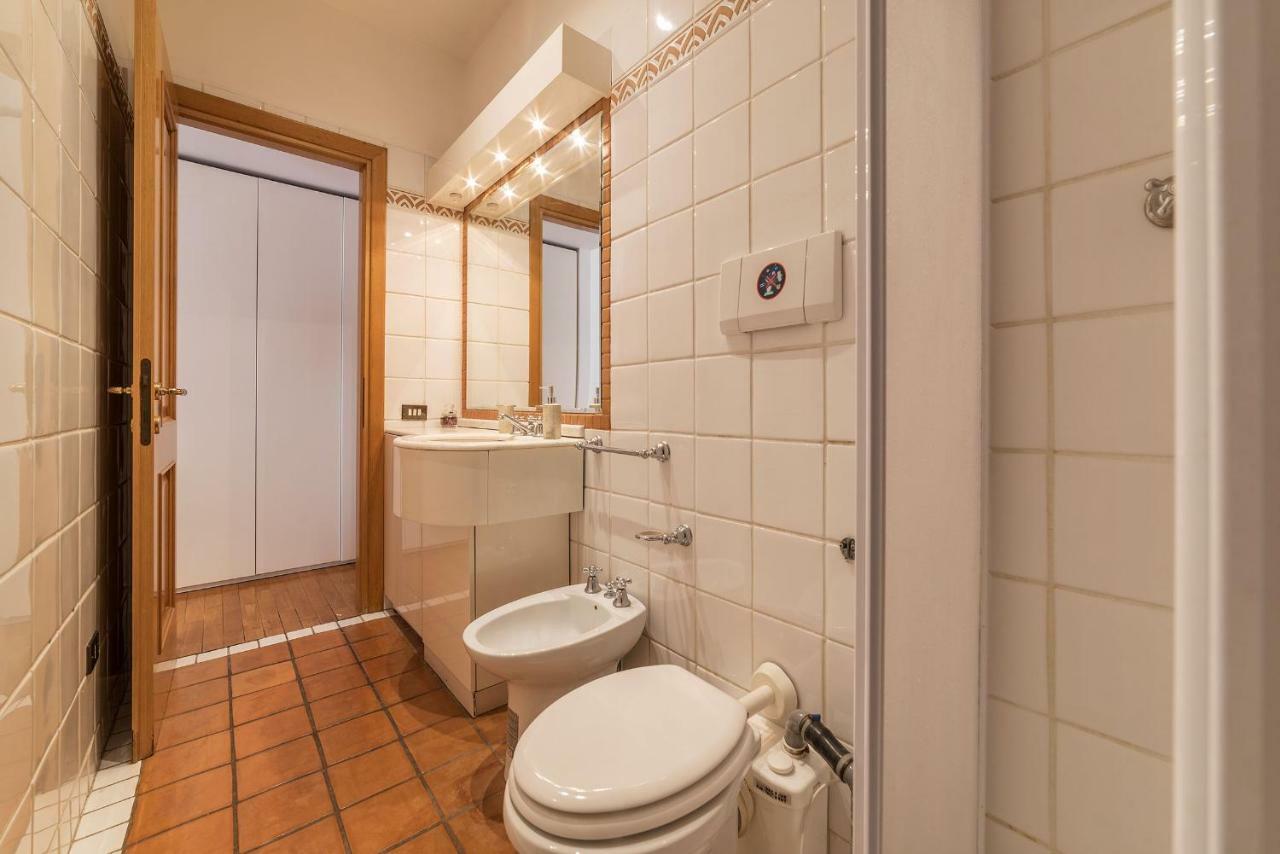Piazza Di Spagna Stylish Flat Рим Екстериор снимка
